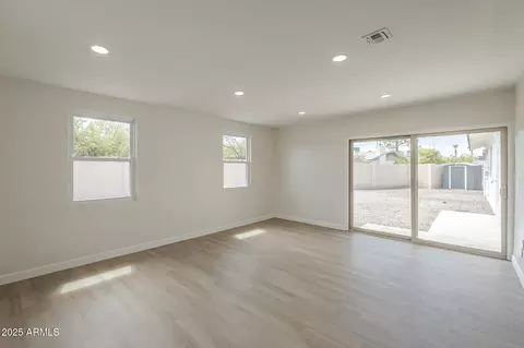 Living - 1713 E Wesleyan Dr, Tempe, AZ 85282 photo 4 of 7