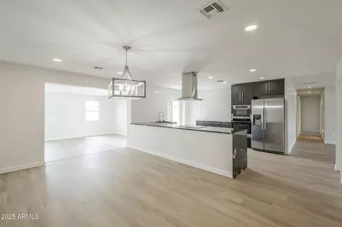 Living - 1713 E Wesleyan Dr, Tempe, AZ 85282 photo 3 of 7