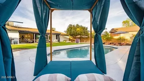 Exterior - 4233 E Cholla St, Phoenix, AZ 85028 photo 6 of 20