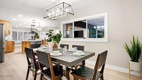 Dining - 4233 E Cholla St, Phoenix, AZ 85028 photo 1 of 1