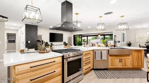 Kitchen - 4233 E Cholla St, Phoenix, AZ 85028 photo 1 of 4