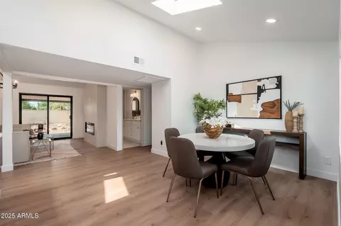 Dining - 3417 E Montecito Ave, Phoenix, AZ 85018 photo 2 of 2