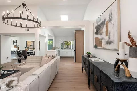 Entry Way - 3417 E Montecito Ave, Phoenix, AZ 85018 photo 1 of 2