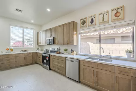 14447 S 40th Pl, Phoenix, AZ 85044 photo 10