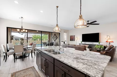 2114 N Canelo Hls, Mesa, AZ 85207