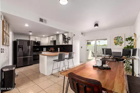 Dining - 385 W Pierson St #D4, Phoenix, AZ 85013 photo 1 of 2