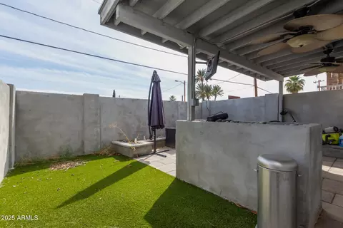 Exterior - 385 W Pierson St #D4, Phoenix, AZ 85013 photo 3 of 6