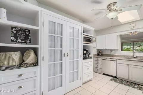 Kitchen - 6601 E Des Moines St, Mesa, AZ 85205 photo 2 of 5