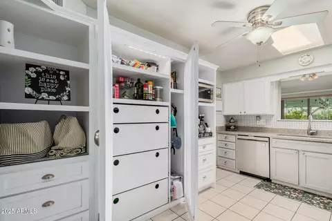 Kitchen - 6601 E Des Moines St, Mesa, AZ 85205 photo 1 of 5