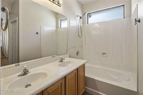 Bath - 39809 N Messner Way, Anthem, AZ 85086 photo 1 of 3