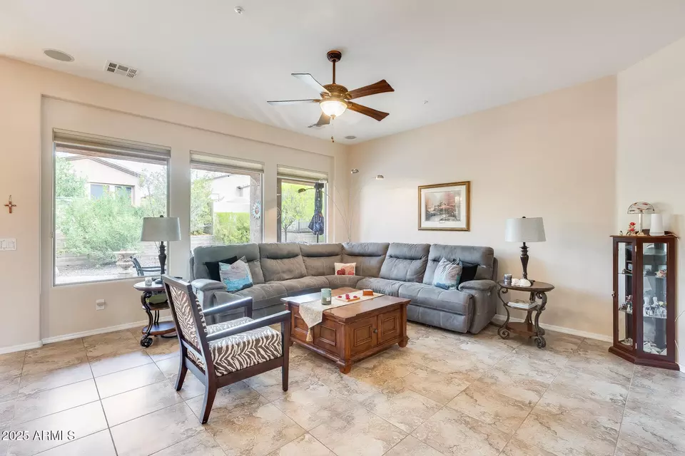 Living - 12964 W Fossil Dr, Peoria, AZ 85383 photo 1 of 1