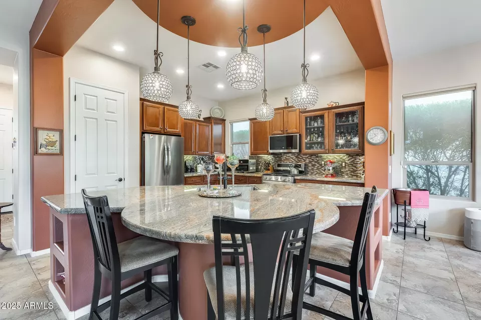 Kitchen - 12964 W Fossil Dr, Peoria, AZ 85383 photo 3 of 4