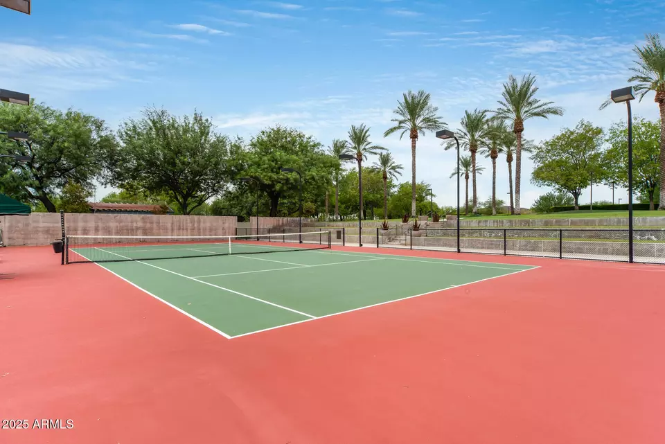 View/Area - 12964 W Fossil Dr, Peoria, AZ 85383 photo 3 of 4