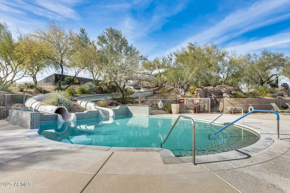 Exterior - 12964 W Fossil Dr, Peoria, AZ 85383 photo 10 of 10