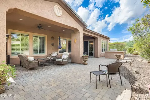 Exterior - 12964 W Fossil Dr, Peoria, AZ 85383 photo 1 of 10
