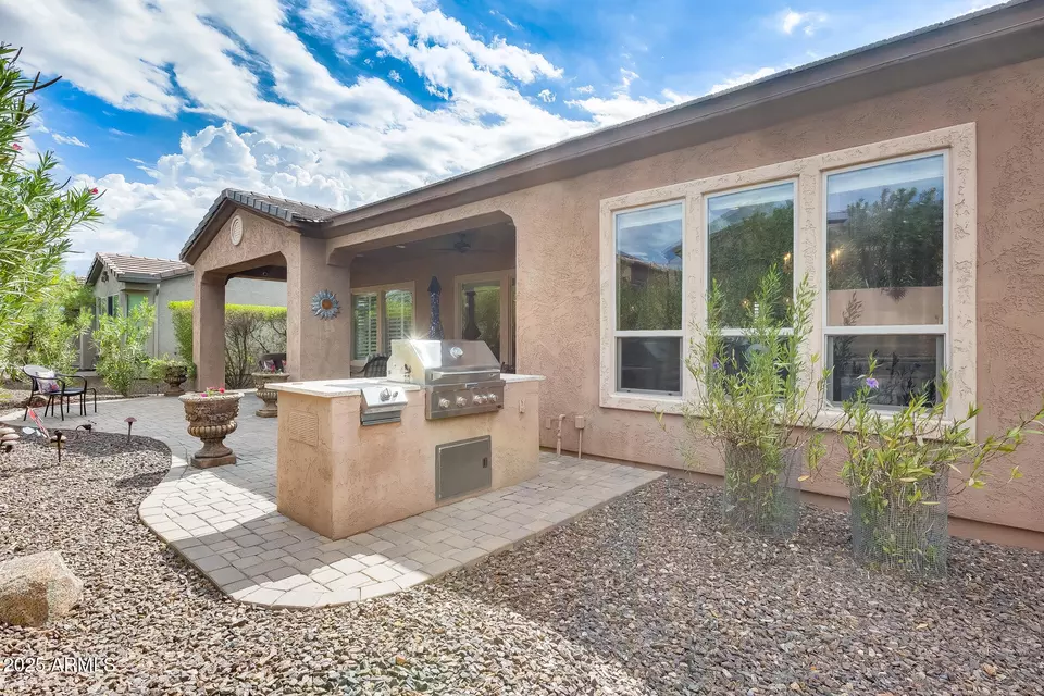Exterior - 12964 W Fossil Dr, Peoria, AZ 85383 photo 4 of 10