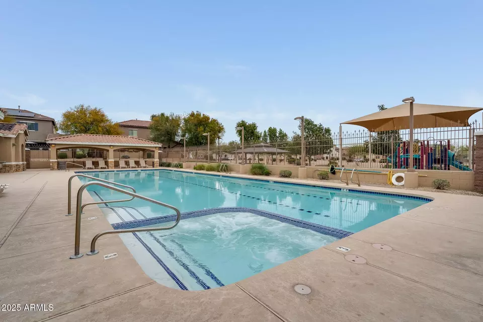Exterior - 12964 W Fossil Dr, Peoria, AZ 85383 photo 7 of 10
