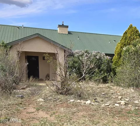 300 N Navajo Trl, Young, AZ 85554