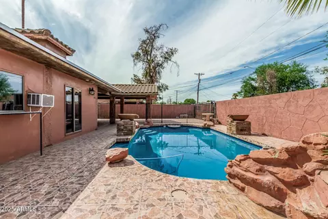 Exterior - 3812 W Thomas Rd, Phoenix, AZ 85019 photo 7 of 7