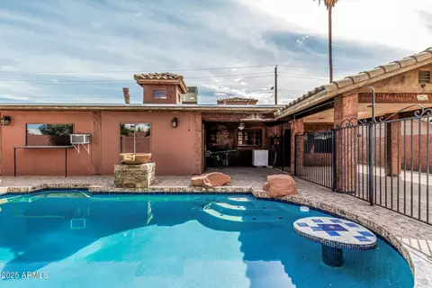 Exterior - 3812 W Thomas Rd, Phoenix, AZ 85019 photo 5 of 7