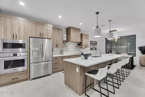 168 E Hearne Way, Gilbert, AZ 85234