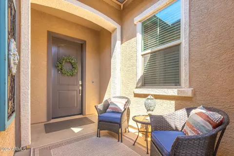 Exterior - 2318 E Fandango Dr, Gilbert, AZ 85298 photo 2 of 10