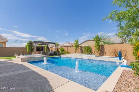 Exterior - 2318 E Fandango Dr, Gilbert, AZ 85298 photo 5 of 10