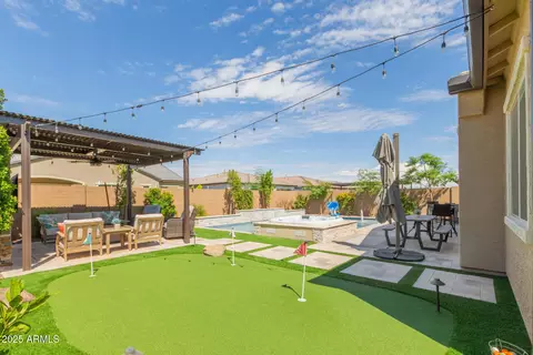 Exterior - 2318 E Fandango Dr, Gilbert, AZ 85298 photo 9 of 10