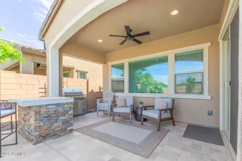 Exterior - 2318 E Fandango Dr, Gilbert, AZ 85298 photo 3 of 10