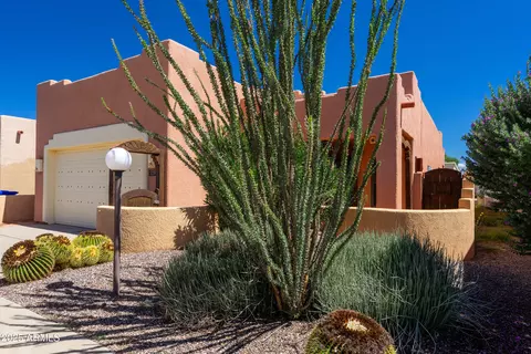 559 S Meadowood Ln, Sierra Vista, AZ 85635
