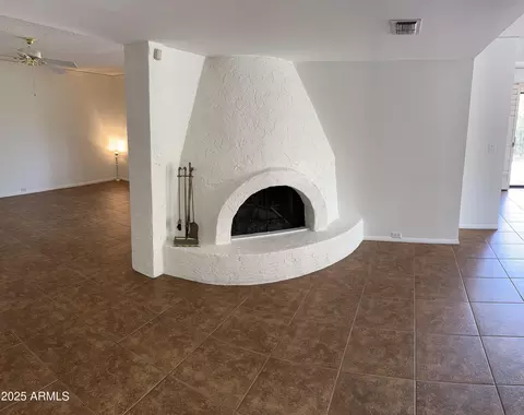 Living - 750 E Becker Ln, Phoenix, AZ 85020 photo 1 of 7