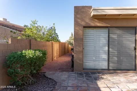 Exterior - 750 E Becker Ln, Phoenix, AZ 85020 photo 8 of 11