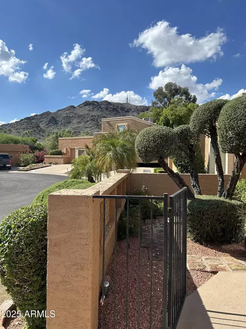 Exterior - 750 E Becker Ln, Phoenix, AZ 85020 photo 6 of 11