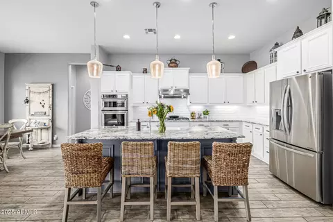 Kitchen - 10658 E Meseto Ave, Mesa, AZ 85209 photo 4 of 8