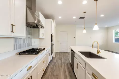 Kitchen - 1645 S Follett Way, Gilbert, AZ 85295 photo 3 of 3