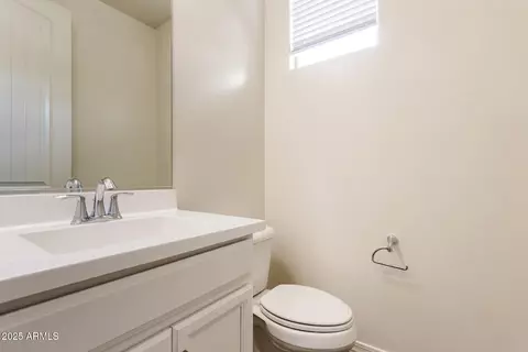 Bath - 1645 S Follett Way, Gilbert, AZ 85295 photo 2 of 3