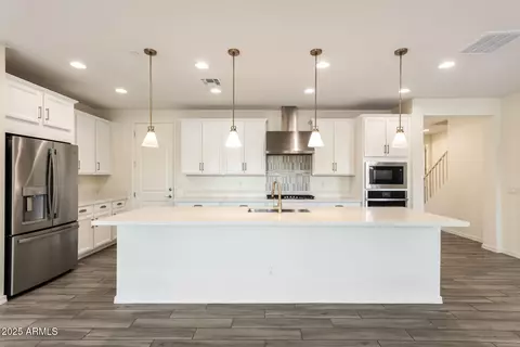 1645 S Follett Way, Gilbert, AZ 85295