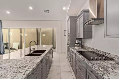 Kitchen - 279 E Aster Dr, Chandler, AZ 85286 photo 2 of 3