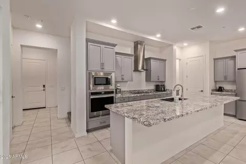 Entry Way - 279 E Aster Dr, Chandler, AZ 85286 photo 1 of 3