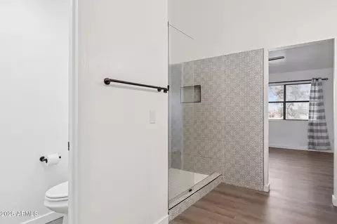 Bath - 4206 E Agave Rd, Phoenix, AZ 85044 photo 2 of 6