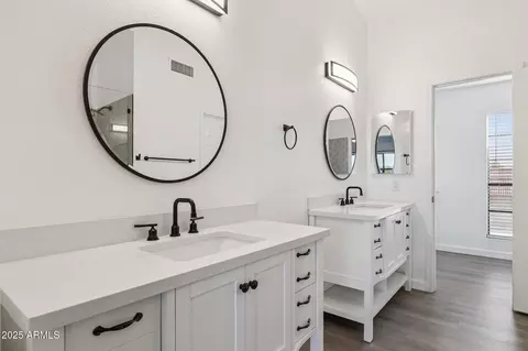 Bath - 4206 E Agave Rd, Phoenix, AZ 85044 photo 1 of 6