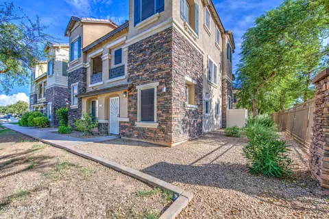 754 N Laguna Dr, Gilbert, AZ 85233