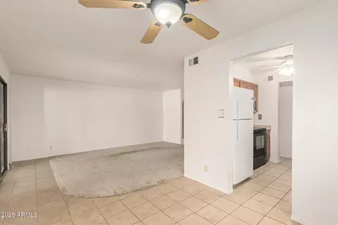 Living - 470 W Rosal Ave, Apache Junction, AZ 85120 photo 3 of 3
