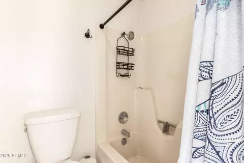 Bath - 470 W Rosal Ave, Apache Junction, AZ 85120 photo 2 of 4