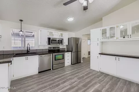 2938 E Tonto Ln, Phoenix, AZ 85050 photo 7