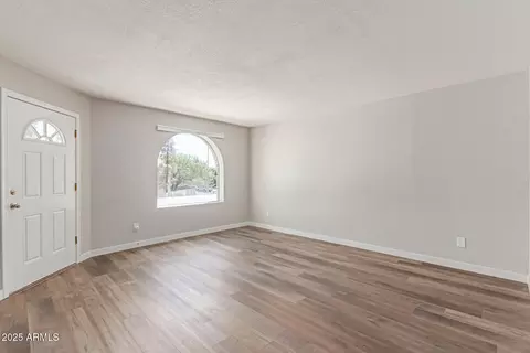 Living - 1146 E 2nd St, Mesa, AZ 85203 photo 5 of 6