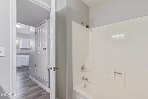 Bath - 1146 E 2nd St, Mesa, AZ 85203 photo 4 of 6