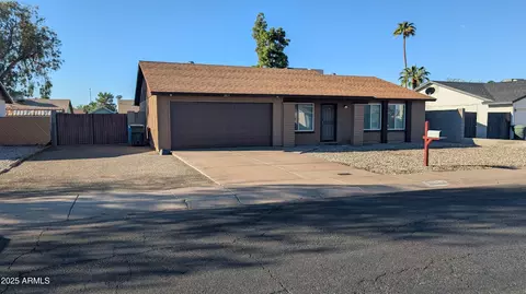 2833 W Villa Rita Dr, Phoenix, AZ 85053