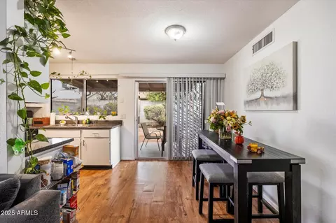 Dining - 1910 E Sandra Ter, Phoenix, AZ 85022 photo 1 of 1