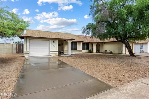 1910 E Sandra Ter, Phoenix, AZ 85022